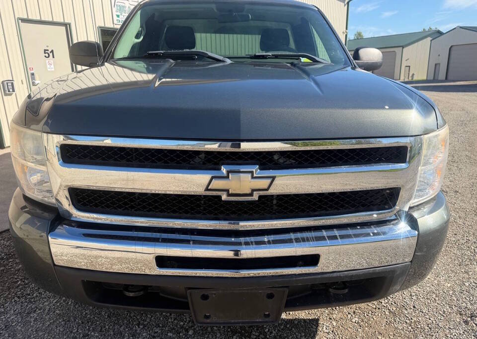 chevrolet silverado 1500 2011 1GCNKPE02BZ272758 image chevrolet silverado 1500 2011 1GCNKPE02BZ272758 image